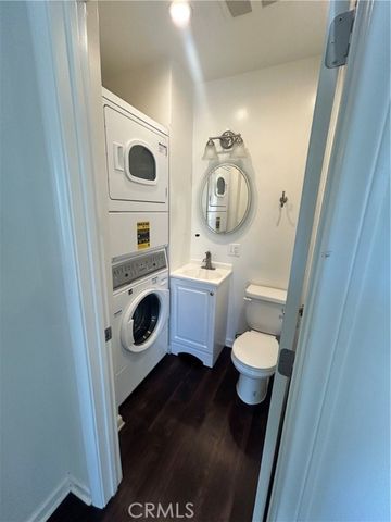 1713 S Redondo Boulevard, Los Angeles, CA 90019