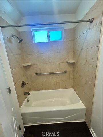 1713 S Redondo Boulevard, Los Angeles, CA 90019