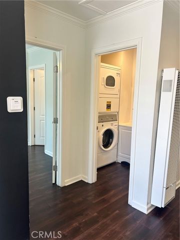 1713 S Redondo Boulevard, Los Angeles, CA 90019