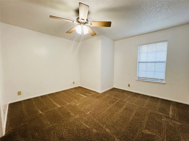 929 W Hickory Street A5, Denton, TX 76201