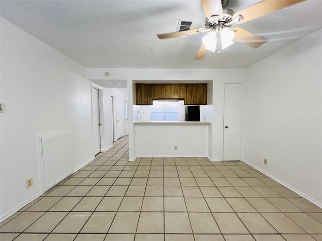 929 W Hickory Street A5, Denton, TX 76201