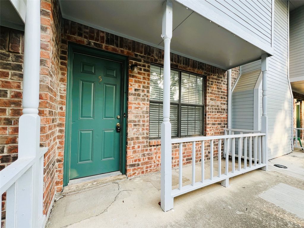 929 W Hickory Street A5, Denton, TX 76201