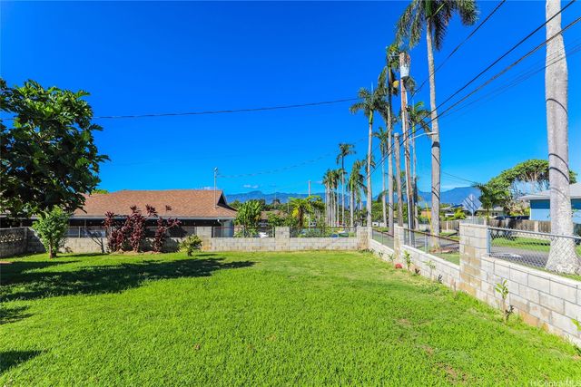 1645 Royal Palm Drive, Wahiawa, HI 96786