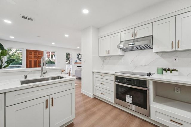 1741 Abington Court, San Jose, CA 95131