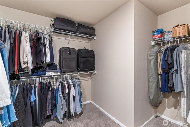 17525 Crossing Drive E, Puyallup, WA 98374