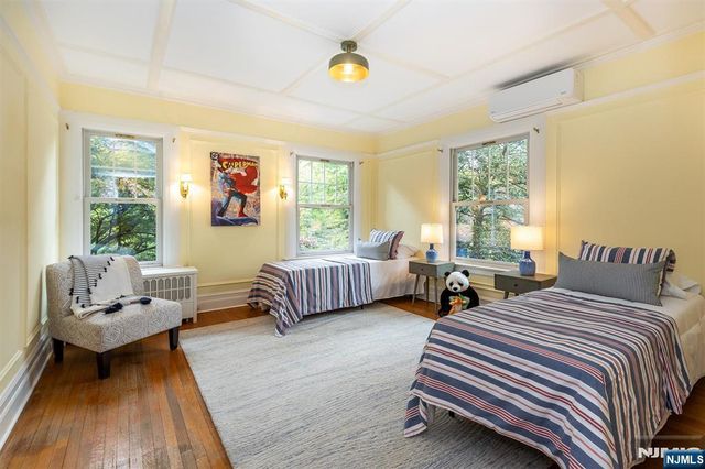 63 Highland Avenue, Glen Ridge, NJ 07028