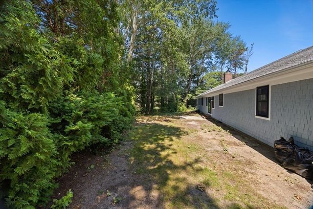 33 Runestone Rd, Yarmouth, MA 02664