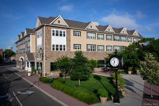 148 south front Street PH339, Farmingdale, NY 11735
