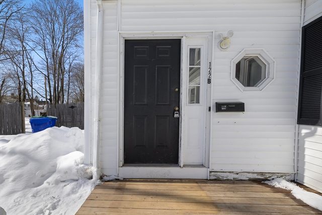 122 Union St B, Rockland, MA 02370