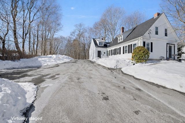 122 Union St B, Rockland, MA 02370