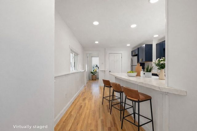 122 Union St B, Rockland, MA 02370