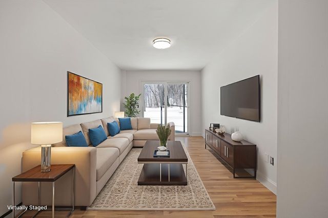 122 Union St B, Rockland, MA 02370