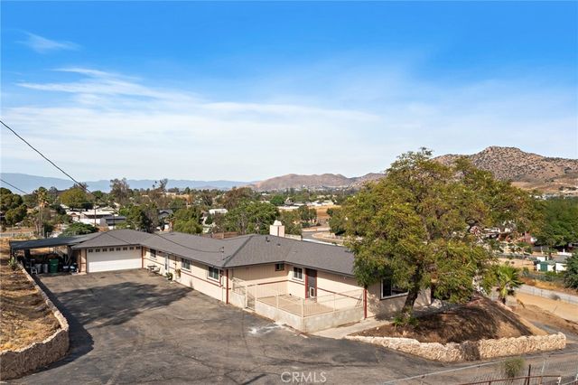 1820 Corona Avenue, Norco, CA 92860