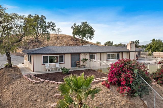 1820 Corona Avenue, Norco, CA 92860