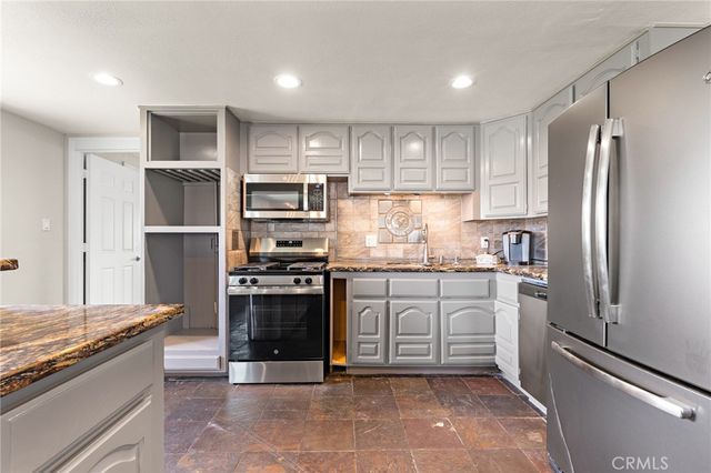 1820 Corona Avenue, Norco, CA 92860