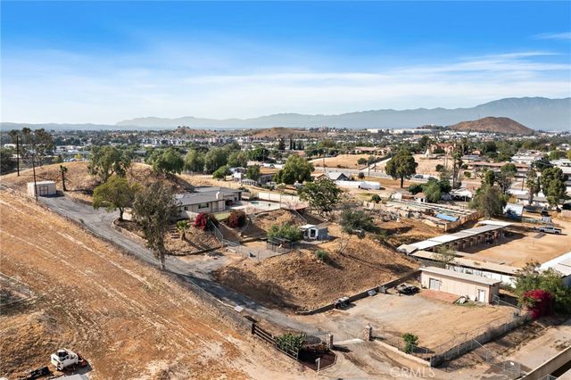 1820 Corona Avenue, Norco, CA 92860