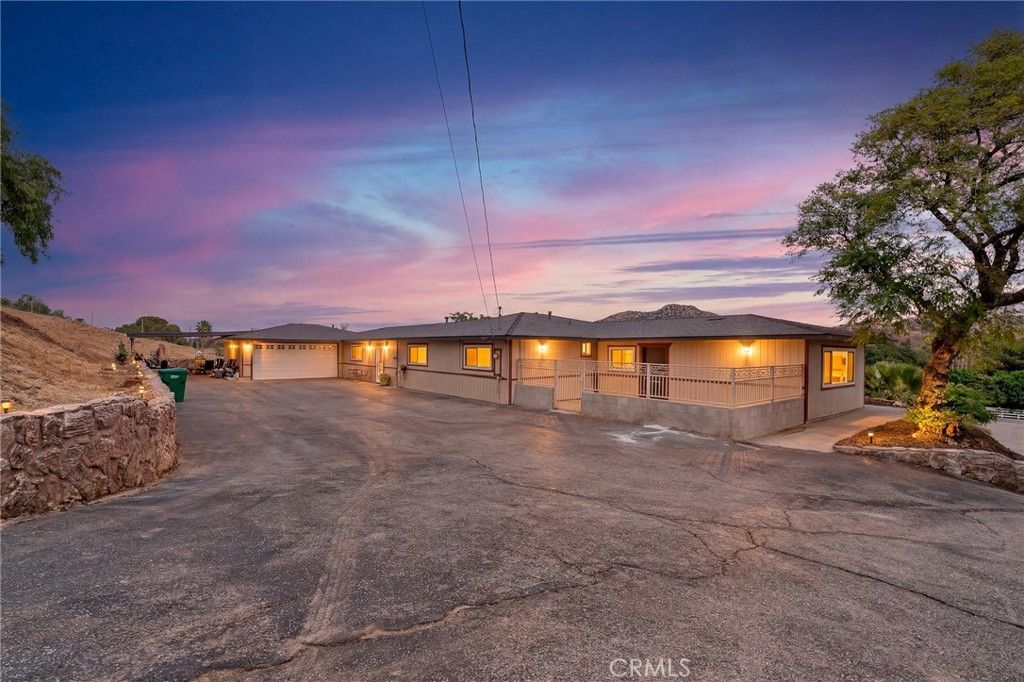 1820 Corona Avenue, Norco, CA 92860