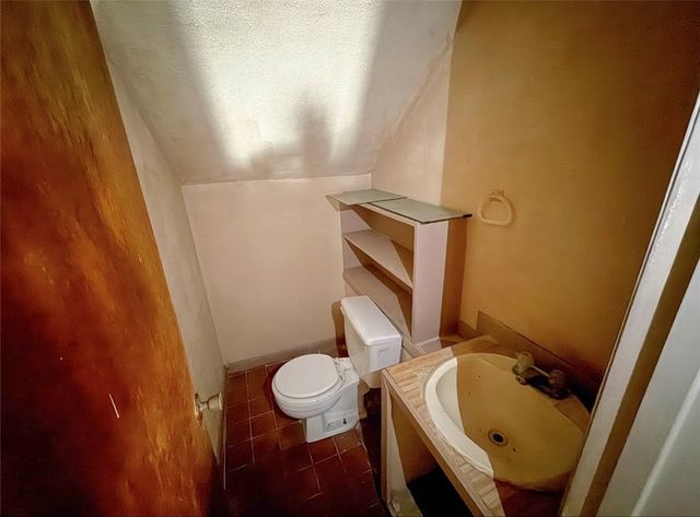 244 N County Road 1032, Kingsville, TX 78363