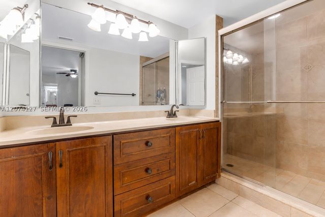 804 SW 119th Way 804, Davie, FL 33325