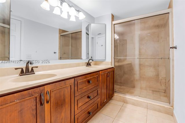 804 SW 119th Way 804, Davie, FL 33325