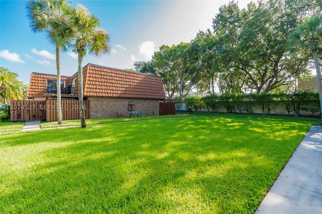 804 SW 119th Way 804, Davie, FL 33325