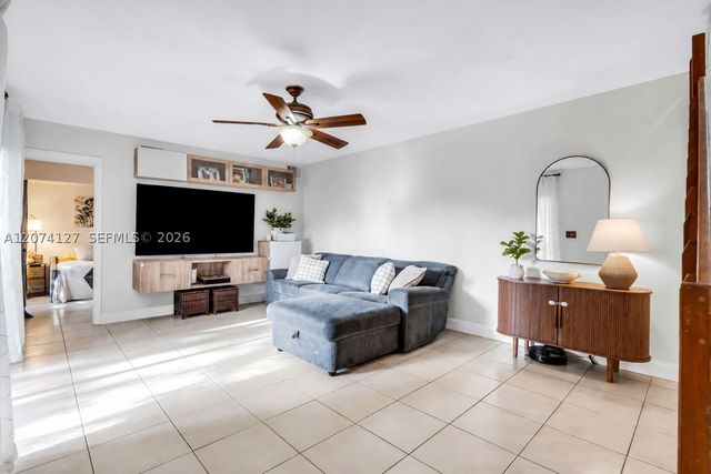 804 SW 119th Way 804, Davie, FL 33325