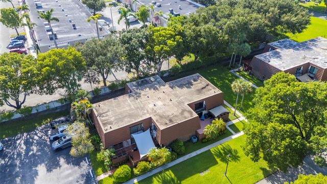 804 SW 119th Way 804, Davie, FL 33325