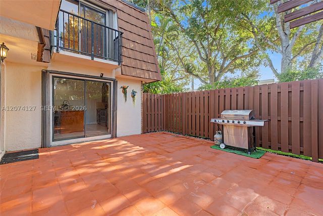 804 SW 119th Way 804, Davie, FL 33325