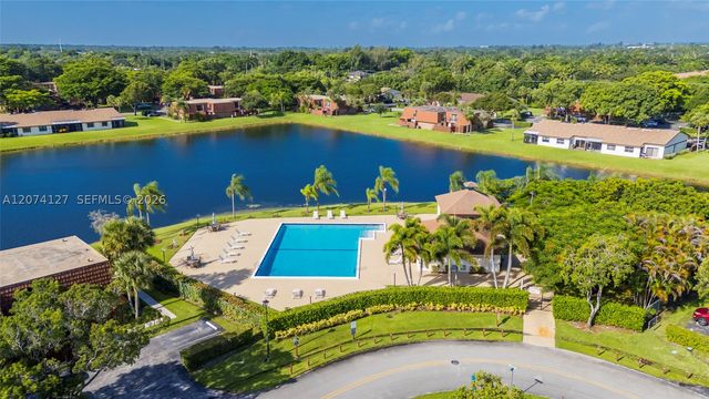 804 SW 119th Way 804, Davie, FL 33325