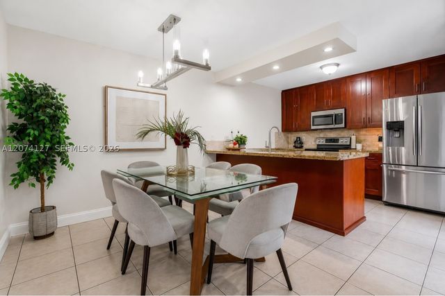 804 SW 119th Way 804, Davie, FL 33325