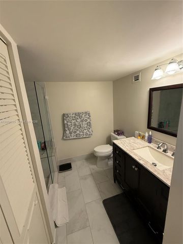 1000 Parkview Dr 407, Hallandale Beach, FL 33009