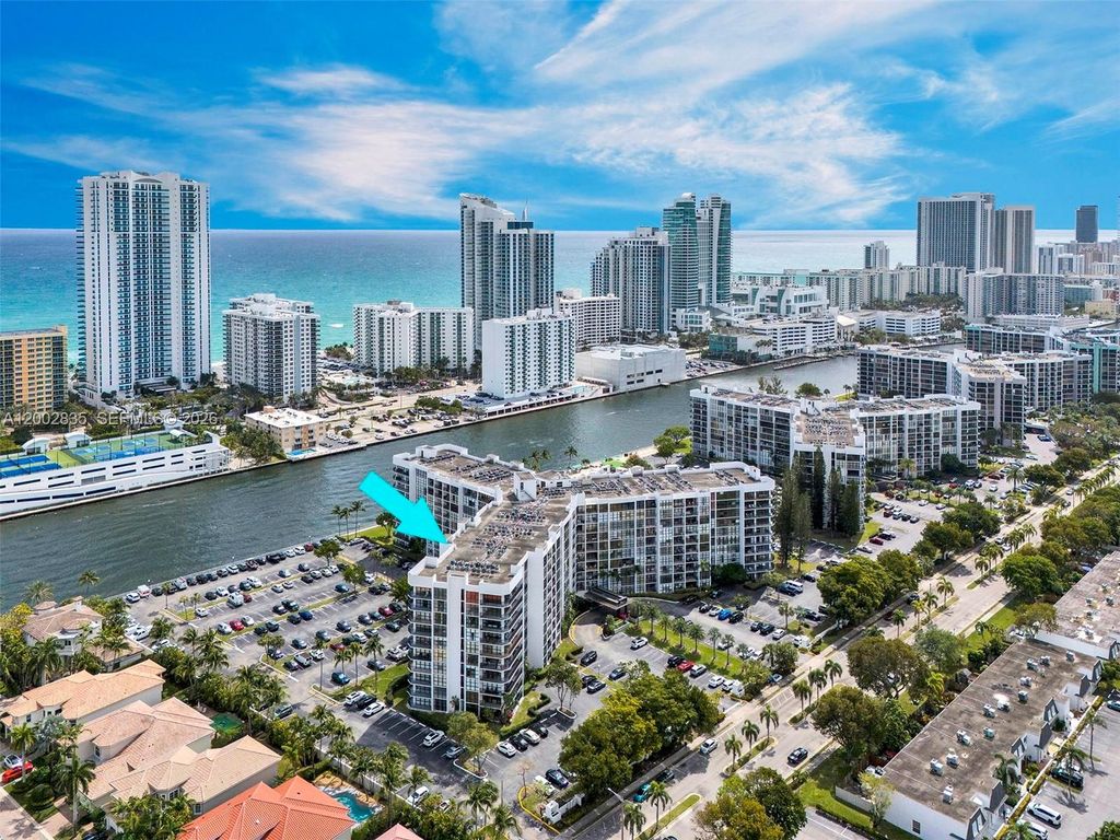 1000 Parkview Dr 407, Hallandale Beach, FL 33009