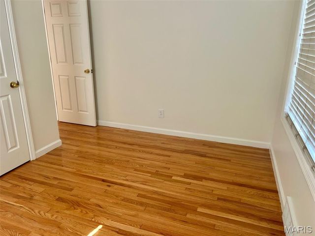 900 La Crosse Drive, Florissant, MO 63031