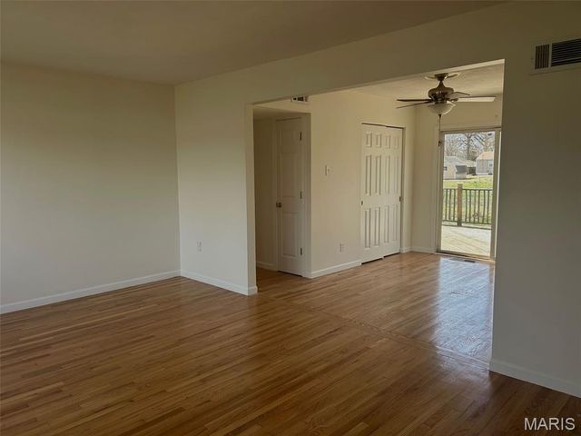 900 La Crosse Drive, Florissant, MO 63031