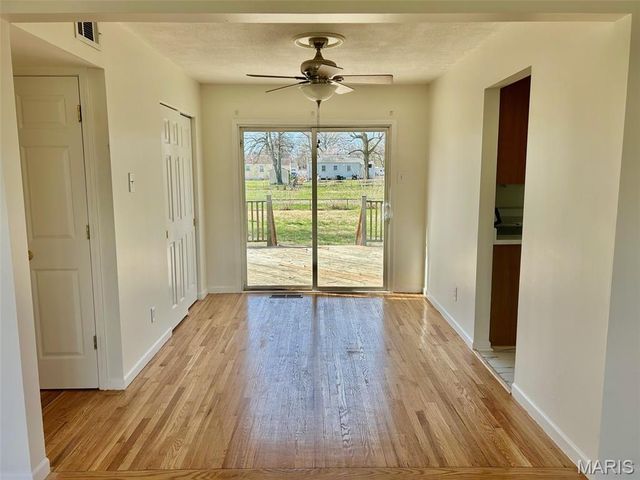 900 La Crosse Drive, Florissant, MO 63031