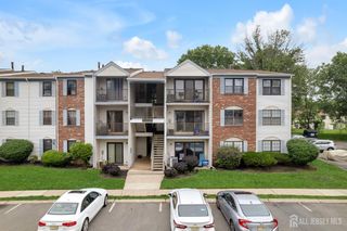 352 Lancaster Court, Piscataway, NJ 08854