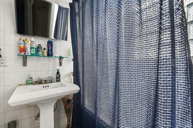 822 E Woodside Street, South Bend, IN 46614