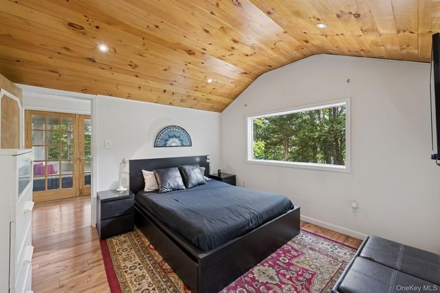 8 Towle Place, Glen Cove, NY 11542