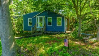 8 Towle Place, Glen Cove, NY 11542