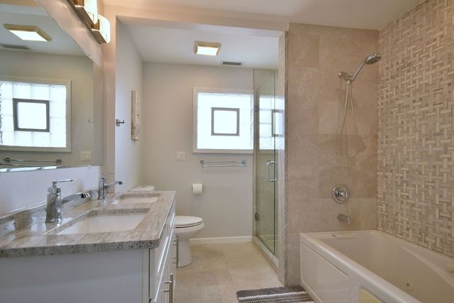 492 Bernice Court, Wheeling, IL 60090