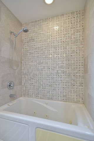 492 Bernice Court, Wheeling, IL 60090