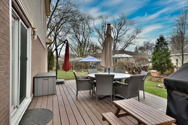 492 Bernice Court, Wheeling, IL 60090