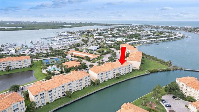 5 HARBOUR ISLE Drive E 103 with Garage, Fort Pierce, FL 34949