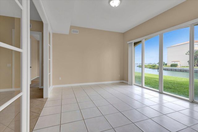 5 HARBOUR ISLE Drive E 103 with Garage, Fort Pierce, FL 34949