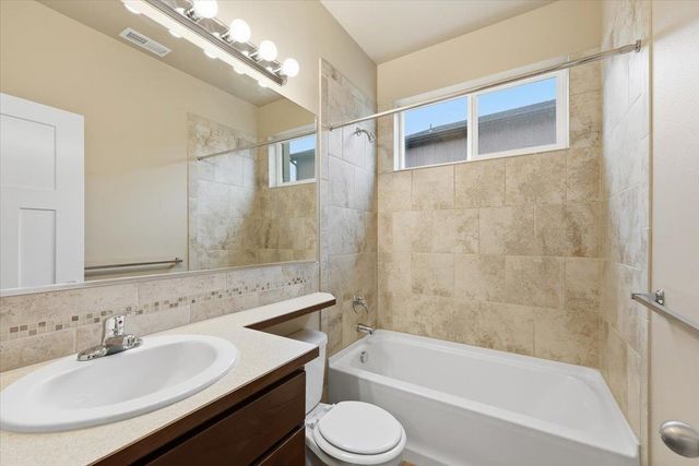 8404 N Summerhill Ln, Spokane, WA 99208