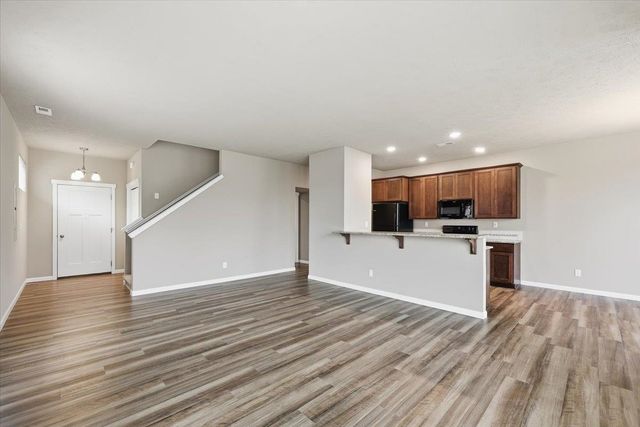 8404 N Summerhill Ln, Spokane, WA 99208