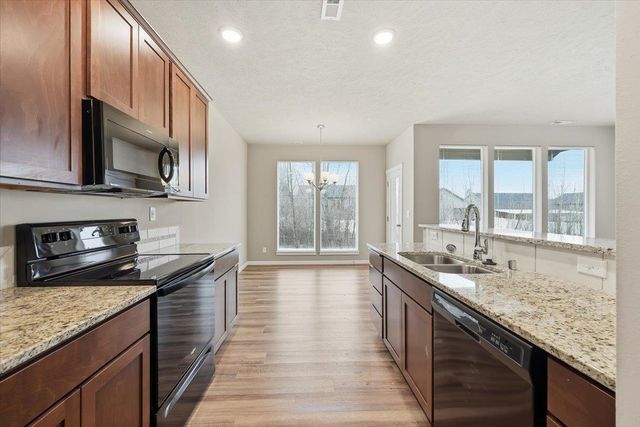 8404 N Summerhill Ln, Spokane, WA 99208