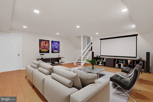 9235 E PARKHILL DR, Bethesda, MD 20814