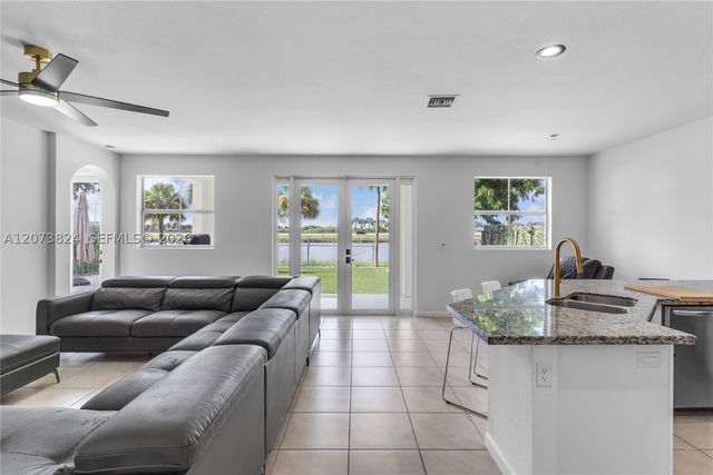 11938 SW 253rd Ter, Homestead, FL 33032