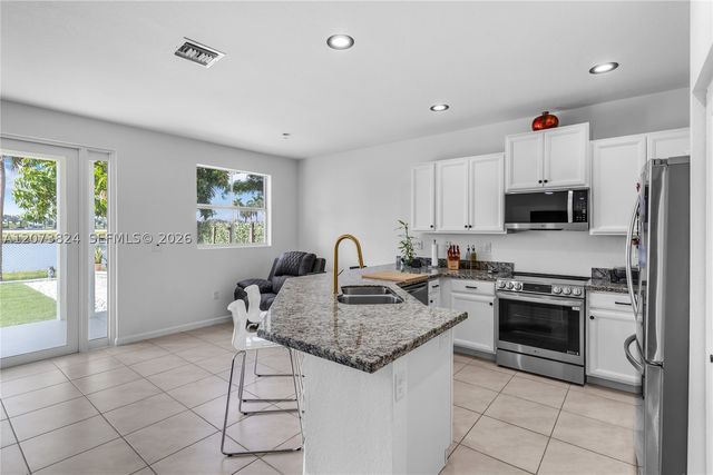 11938 SW 253rd Ter, Homestead, FL 33032